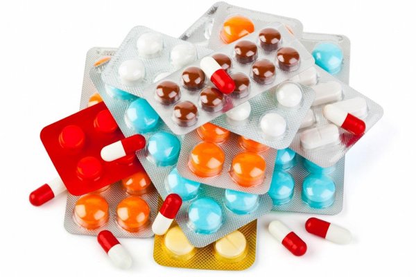 Лекарства на белом фоне