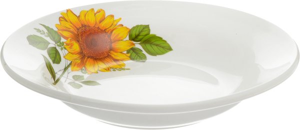 Суповая тарелка на белом фоне