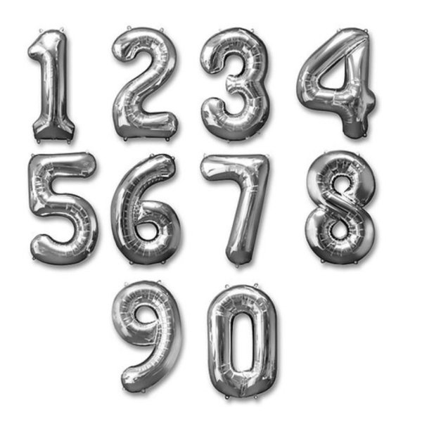 Серебряные цифры на прозрачном фоне