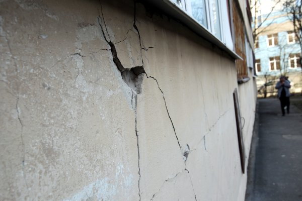 Трещины в панельном доме