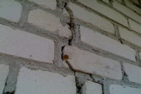 Трещины в наружных стенах