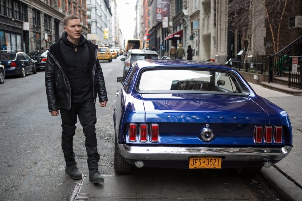 Томми Иган власть в ночном городе