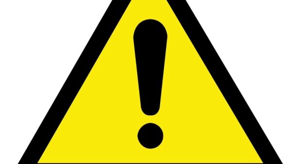 Восклицательный знак на желтом фоне