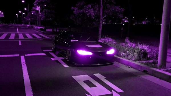 Фиолетовая машина Эстетика