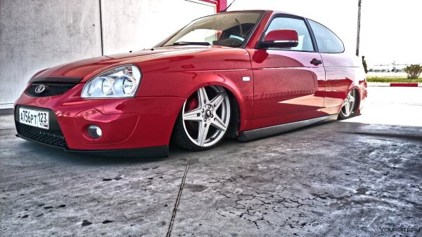 Лада Приора заниженная