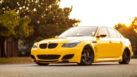 BMW m5 e60 Yellow