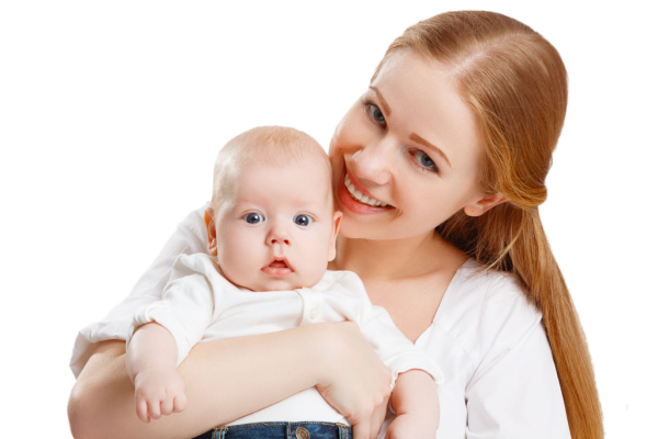 Мать с ребенком на белом фоне