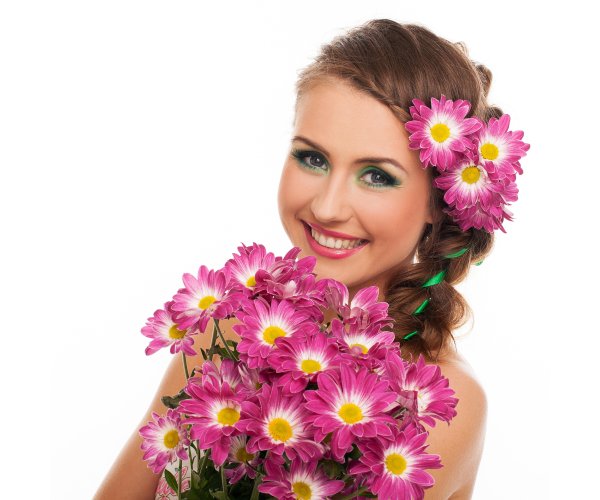 Девушка с хризантемами