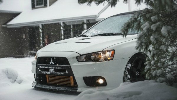 Mitsubishi Lancer Evolution IX Snow
