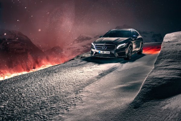 Mercedes Benz Snow