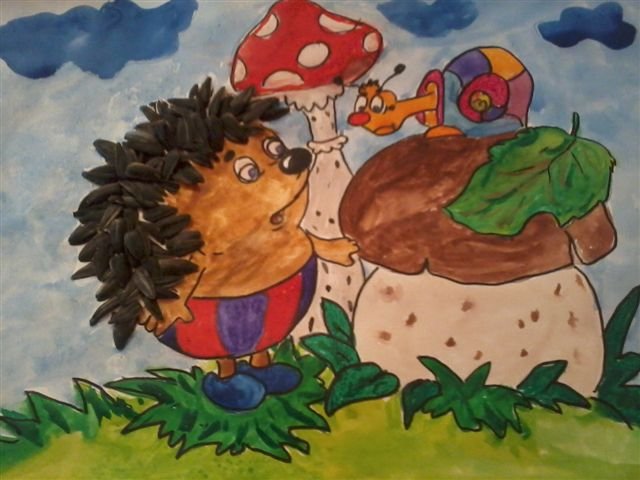 Ежик собирал грибы. Ежик с грибами. Ежик с грибами рисунок. Ежик и грибочек. Ежик с грибочками для детей.