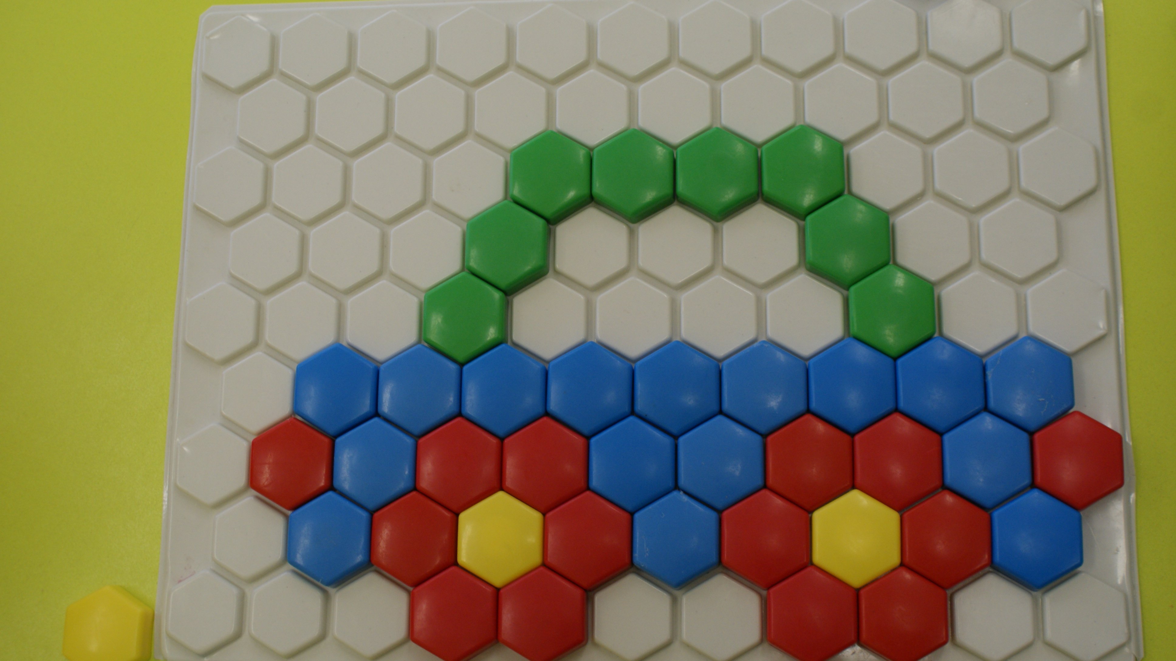 Шестиугольная мозаика для детей