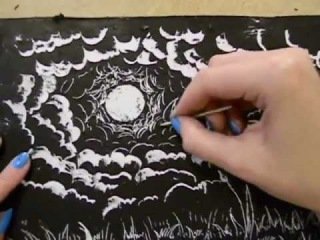 Портрет девушки в технике граттаж