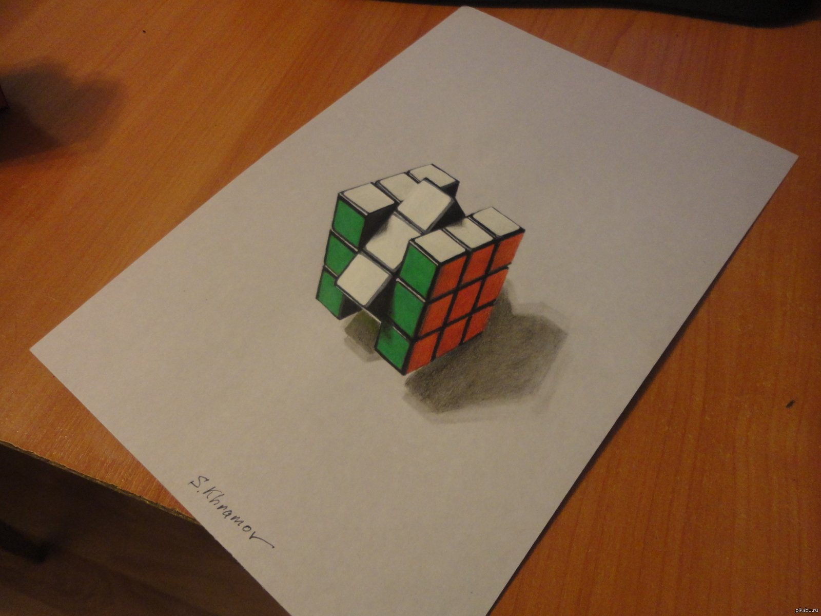3д куб на бумаге