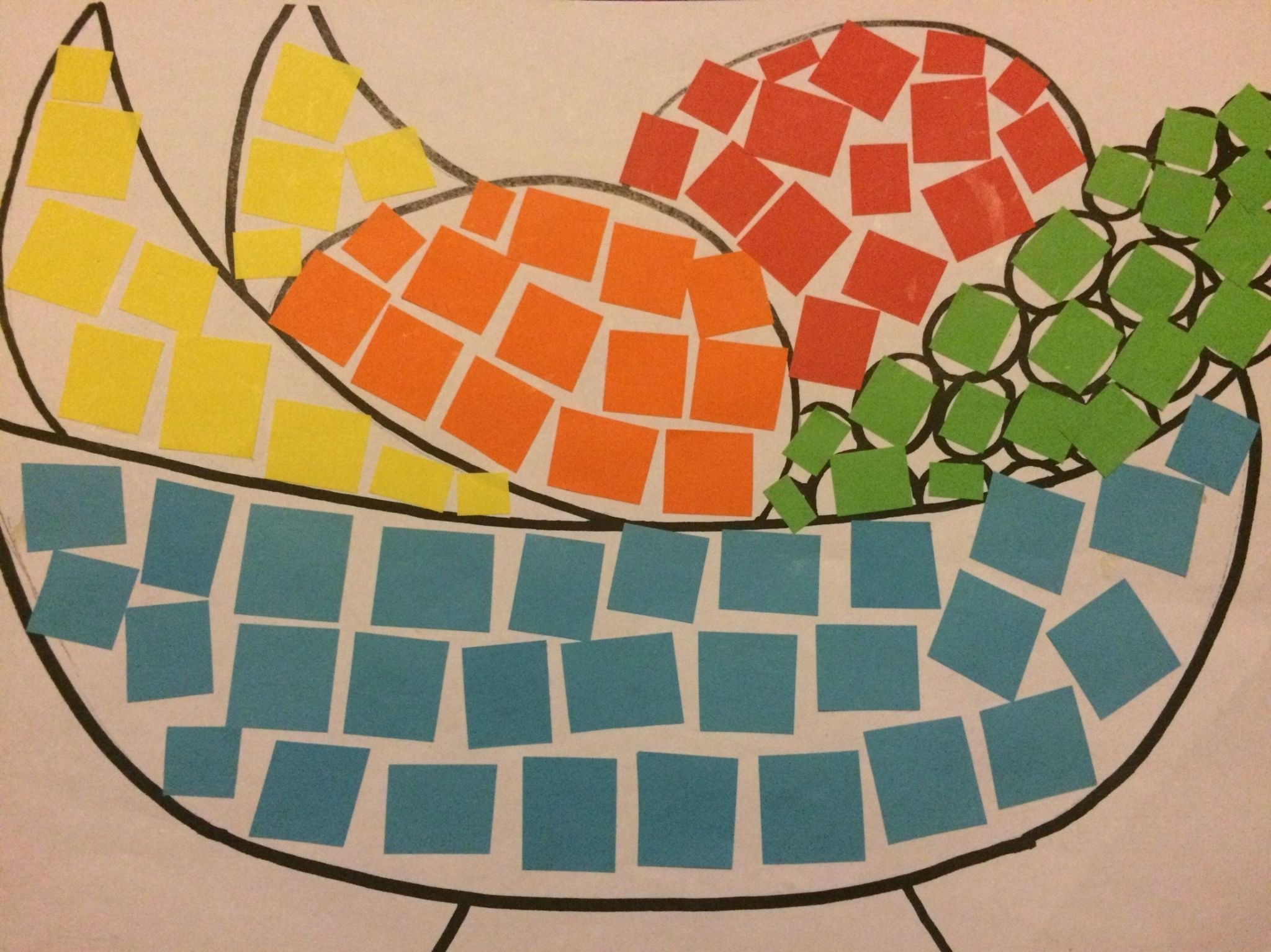 Мозаика из кусочков цветной бумаги