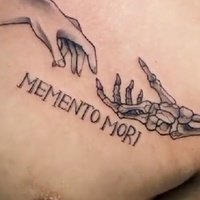МЕМЕНТО Мори две руки