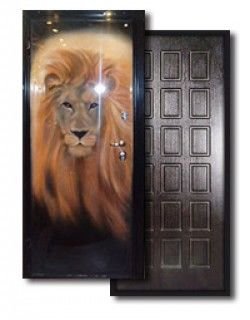 Аэрография на входной двери