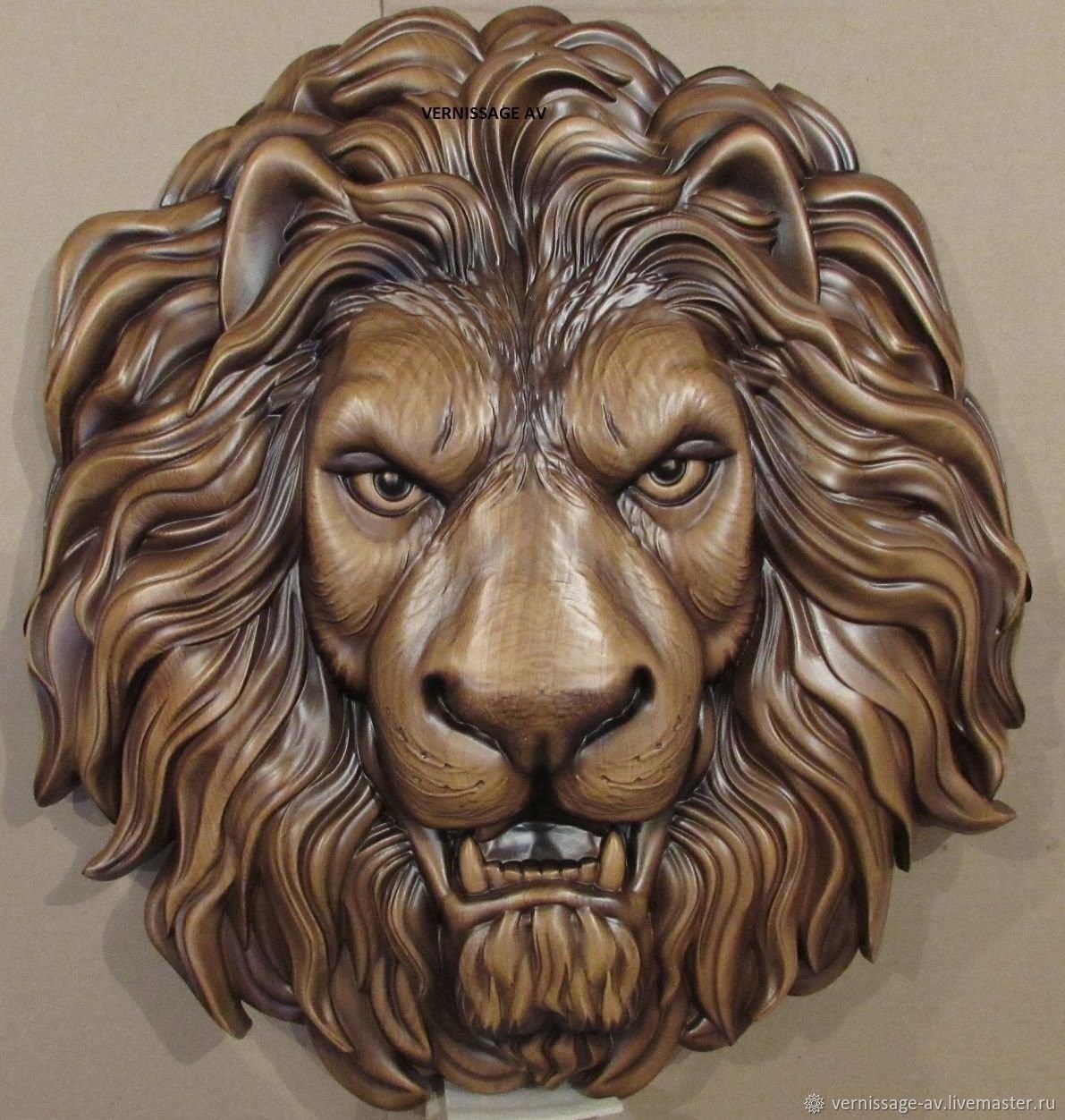 Голова Льва барельеф
