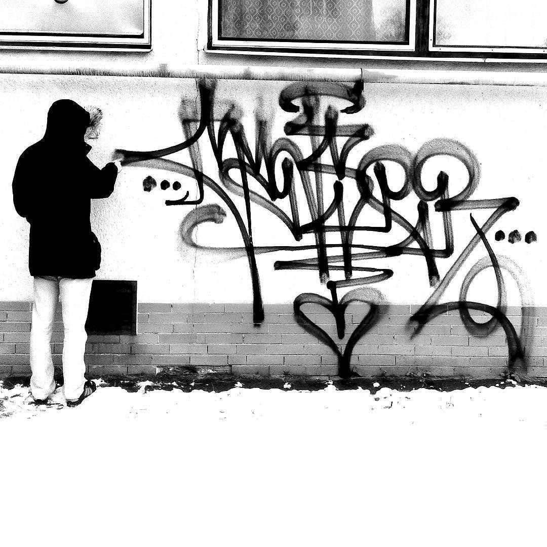 Граффити в стиле теггинг