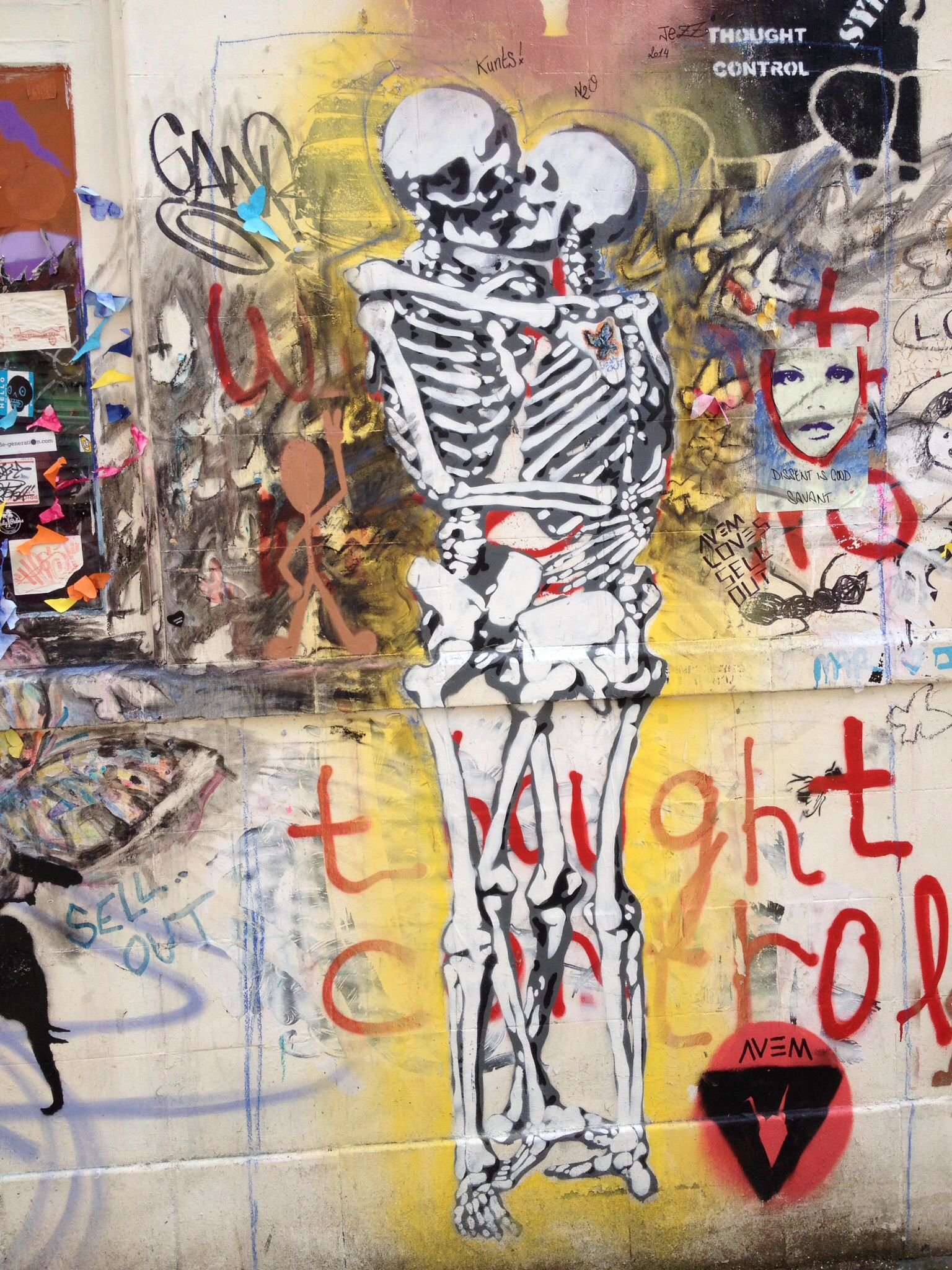 Рисунок скелета граффити