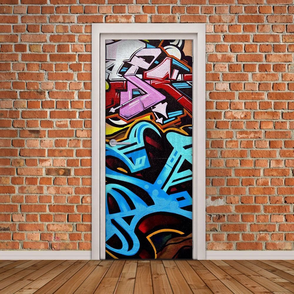 Граффити на двери