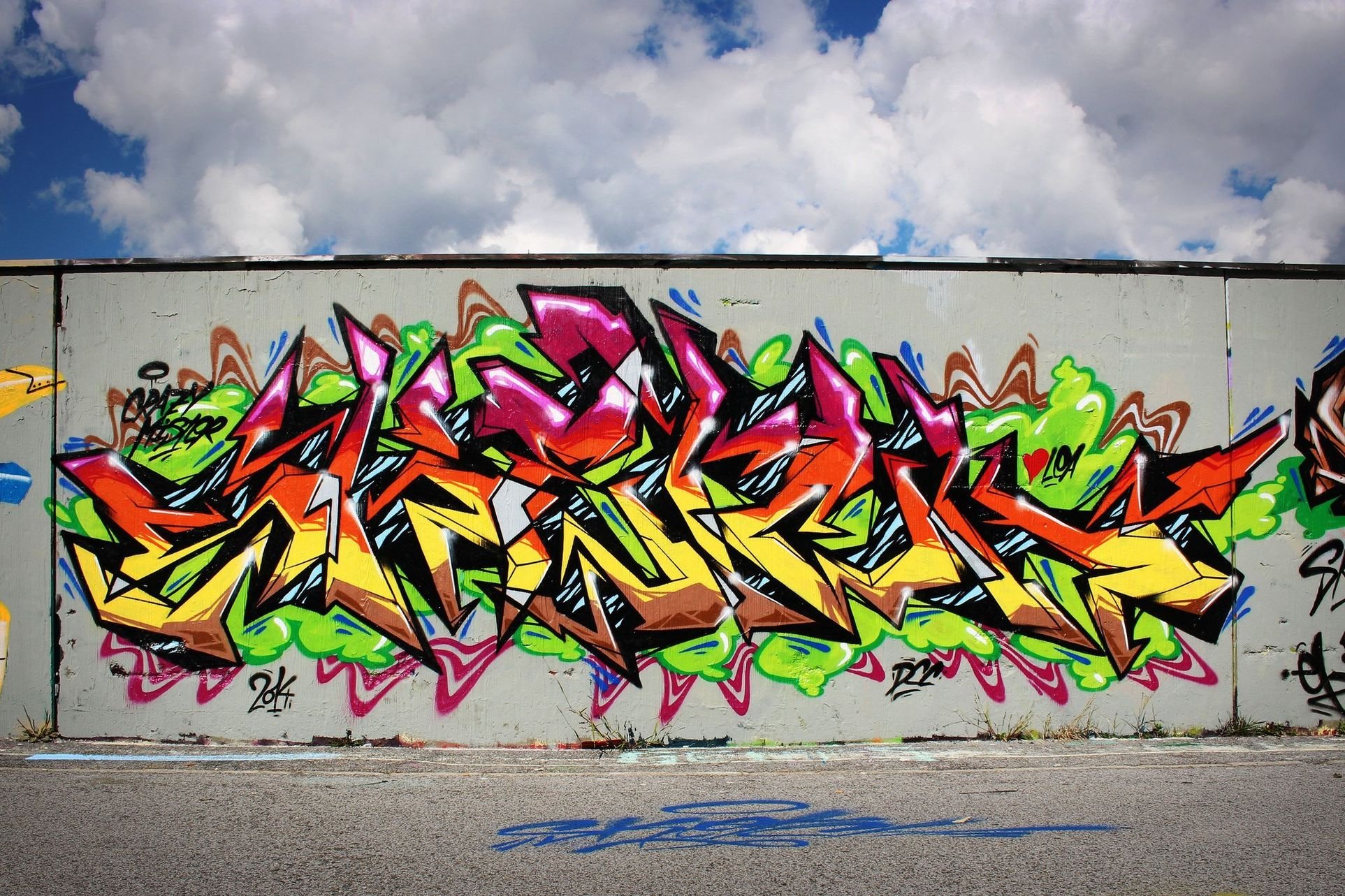 Яркие граффити