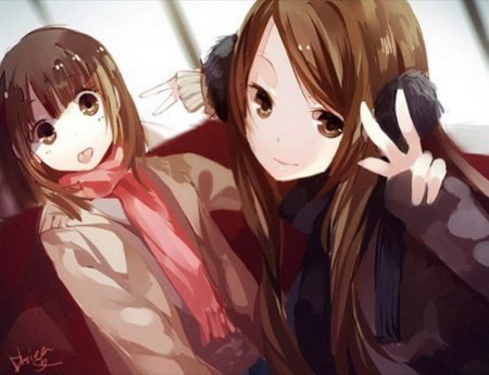 Подруги с коричневыми волосами