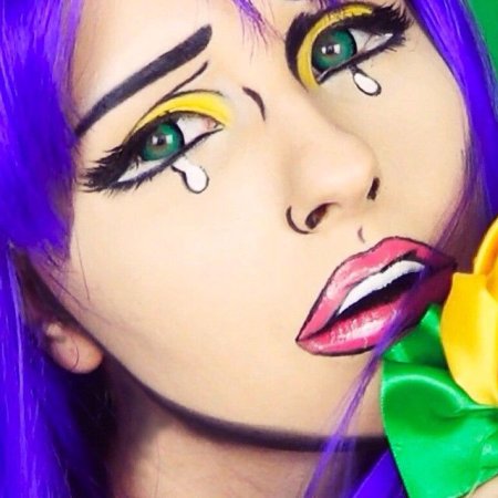 Макияж в стиле комиксов фиолетовый