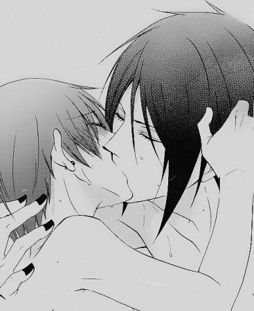 Тёмный дворецкий Себастьян и Сиэль поцелуй