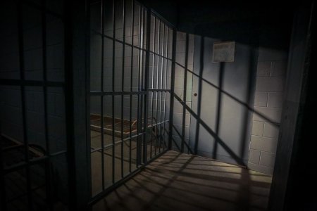 Комната с решеткой