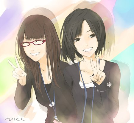 Две подруги с короткими и длинными волосами