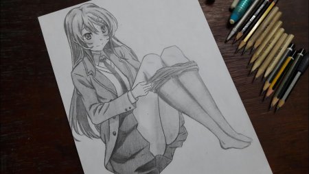 Май Сакураджима карандашом