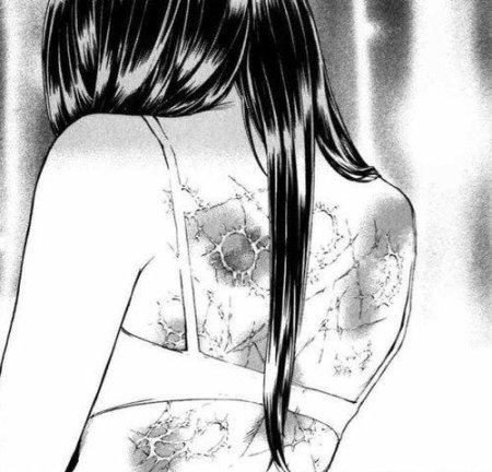 Аниме девушка со шрамами на теле