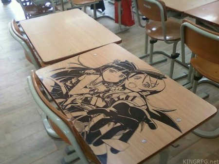 Разрисованная парта