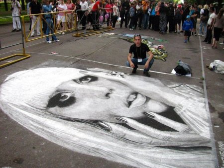 Конкурс рисунков на асфальте