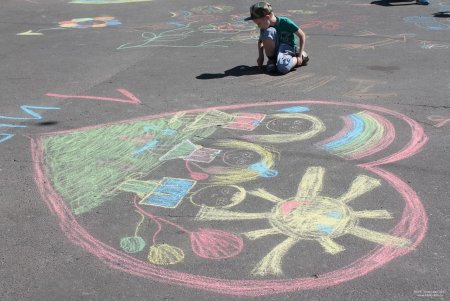 Рисунки на асфальте мелками