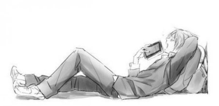 Аниме парень лежит