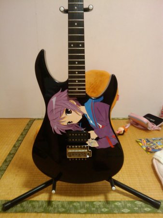 Гитара в стиле аниме