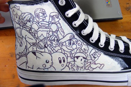 Разрисовать кеды маркером