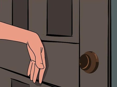 Прикоснуться к двери