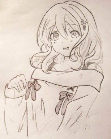 Юи Комори карандашом