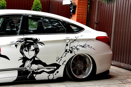 Аниме наклейки на машину