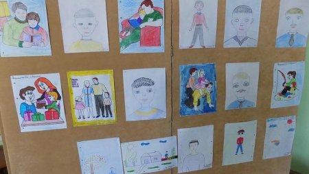 Выставка рисунков детей мой папа