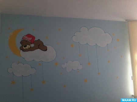 Украшение стен спальни в детском саду