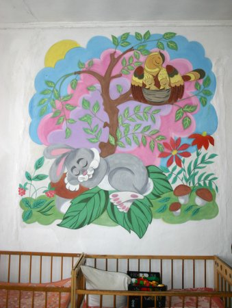 Украшение стен спальни в детском саду