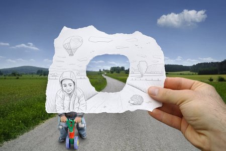 Бен Гейне карандаш против камеры