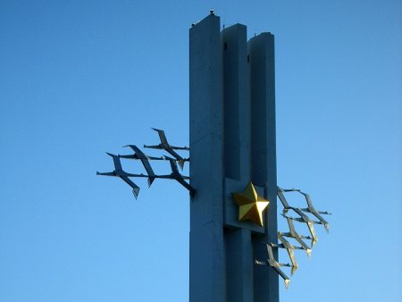 Памятник Журавли в Саратове рисунок