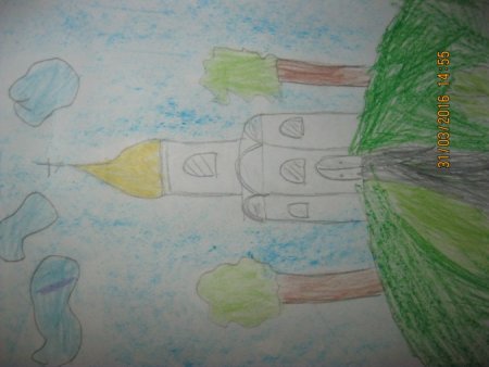 Церковка на Горке рядом с облаками детский рисунок