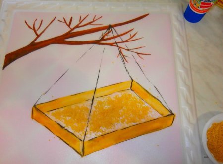 Рисование птицы на кормушке