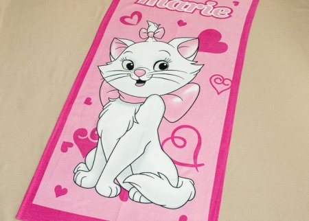 Котенок в полотенце